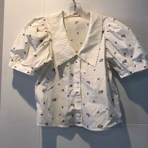 Ruffled puff sleeve blouse